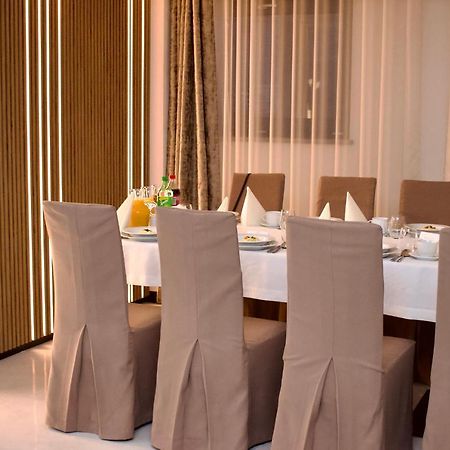 Hotel Lazur Spa & Conference Калиш Экстерьер фото